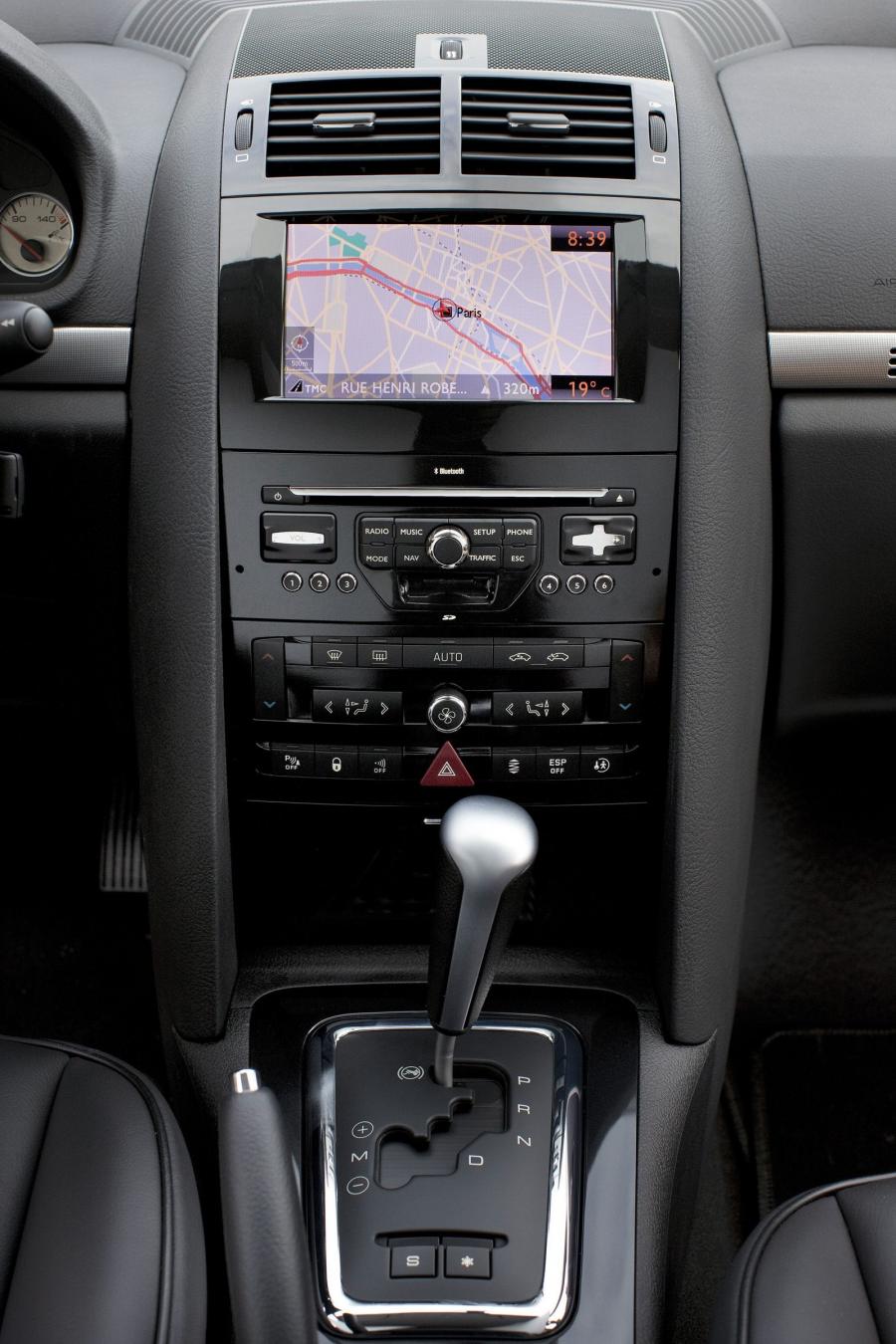  Peugeot 407 2008 года  (фото 9 из 29)